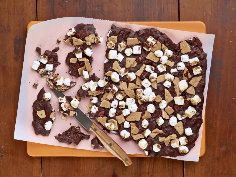 S’mores Bark … Just in time for summer 🌞